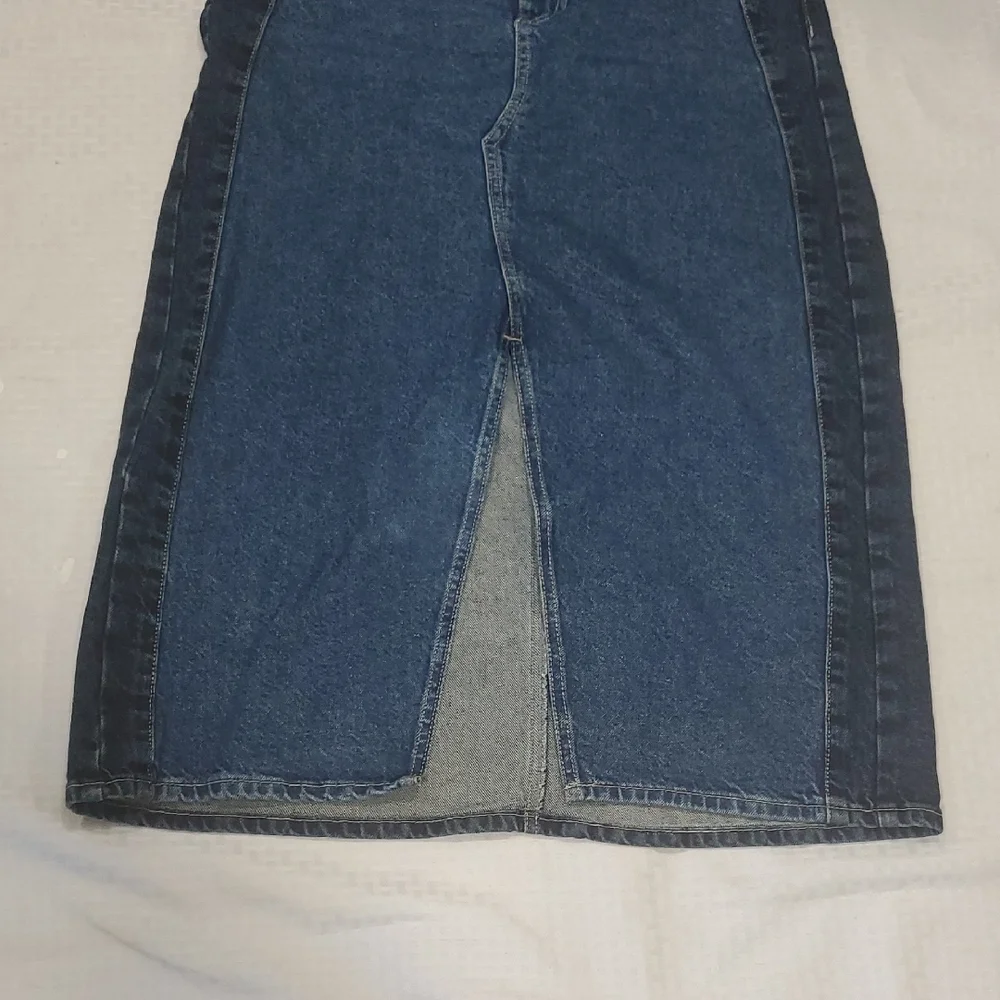 Forever 21 Blue Denim Midi Skirt Size L - Picture 2 of 13
